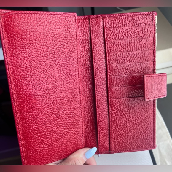 GUCCI GG SUPREME Red Pebbled Leather Brown Logo Canvas Card Billfold Long Wallet - Picture 2 of 12